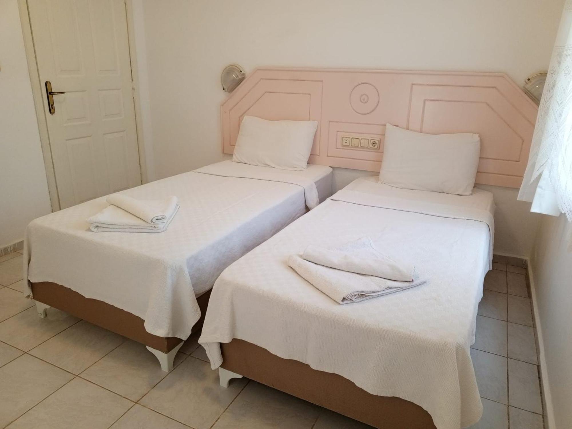 Pembe Koesk Apart Otel Fethiye Exterior photo